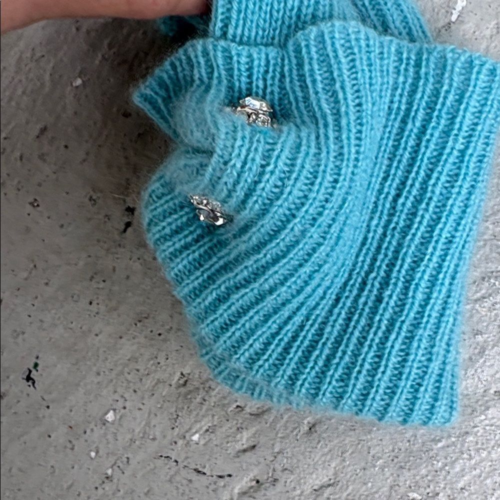 Bibelot Cashmere cardigan with rhinestone clasp closure - Picture 9 of 9